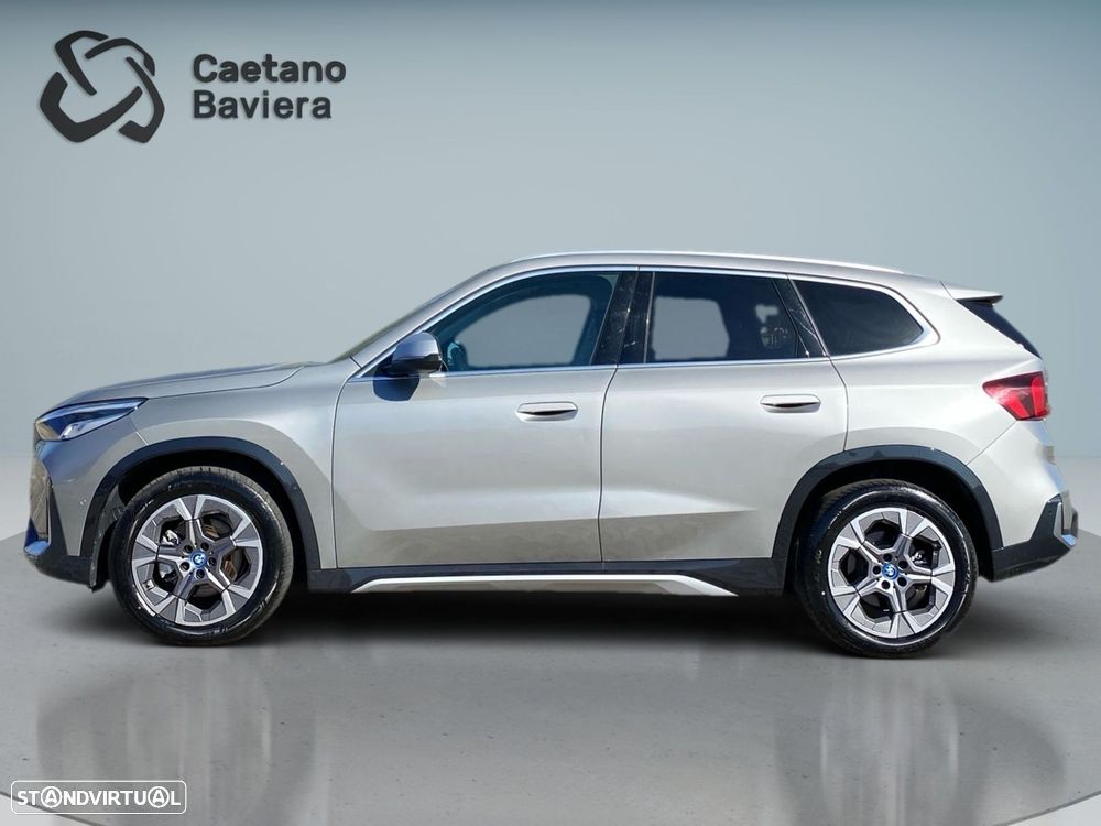 BMW iX1 eDrive20 xLine - 23