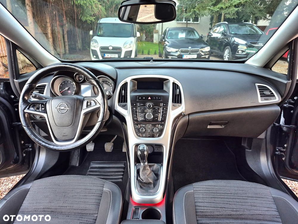 Opel Astra 1.4 Turbo 150 Jahre - 19