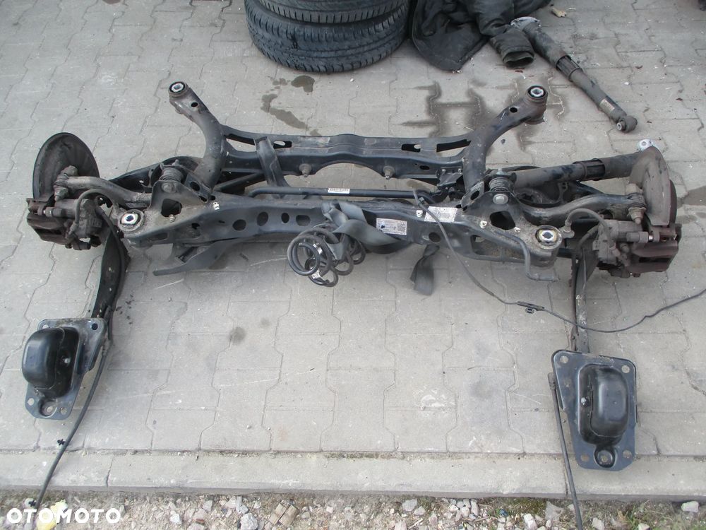 VW GOLF 8 VIII LEON IV AUDI A3 8Y 2019- BELKA TYLNA ZAWIESZENIA OŚ - 1