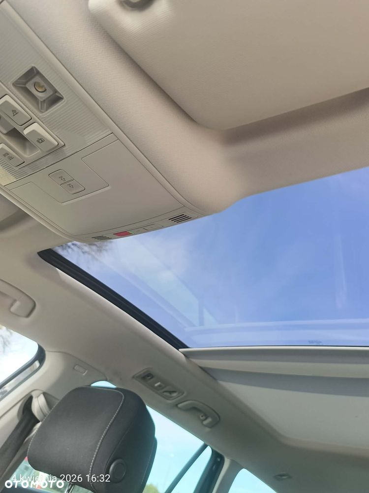 Volkswagen Passat 2.0 TDI SCR DSG Elegance - 14