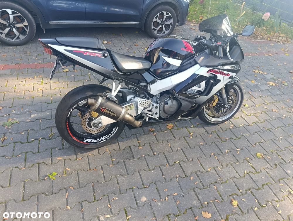 Honda CBR - 9