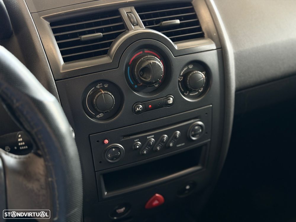 Renault Mégane 1.5 dCi Dynamique - 16