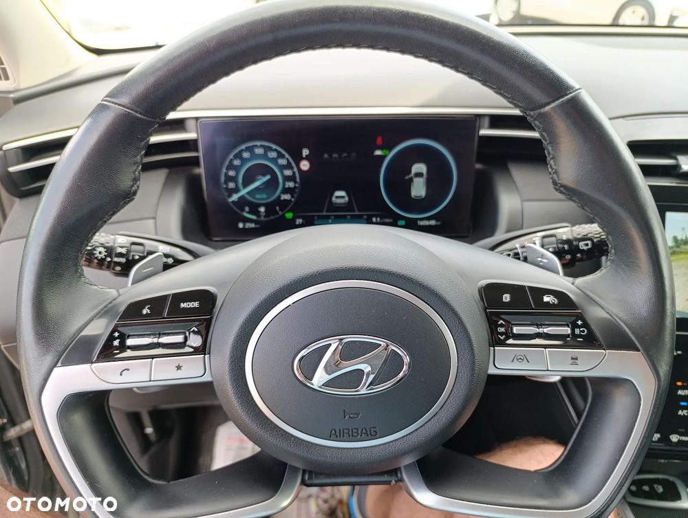 Hyundai Tucson 1.6 T-GDi HEV Executive 4WD - 24