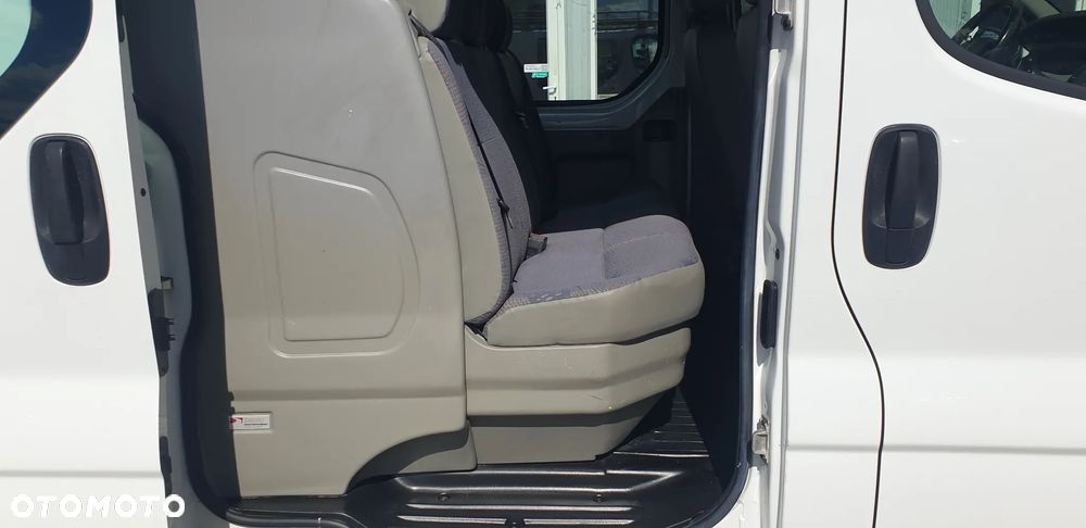 Renault Trafic - 10