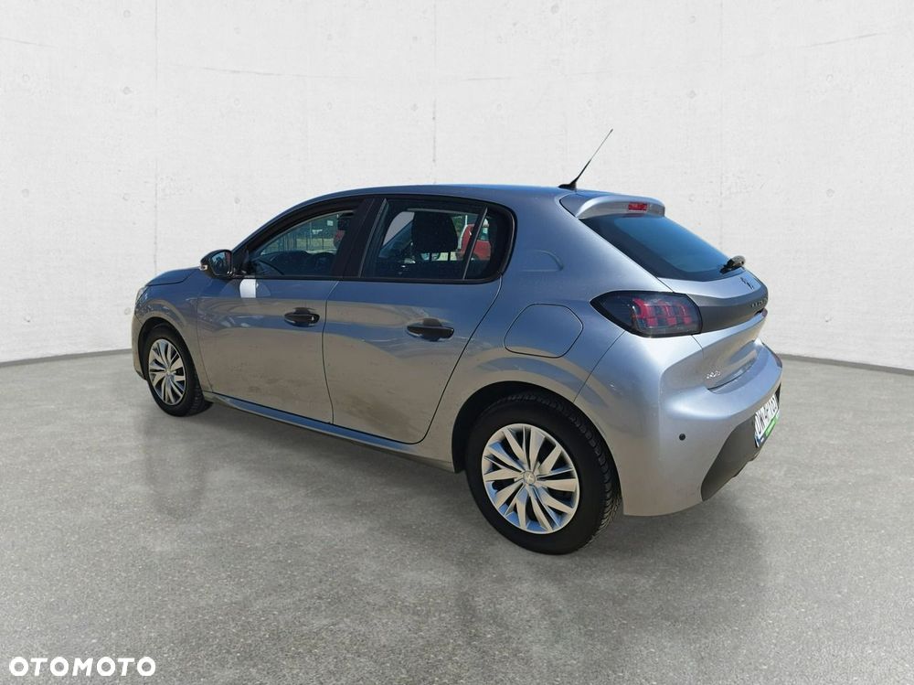 Peugeot 208 - 5