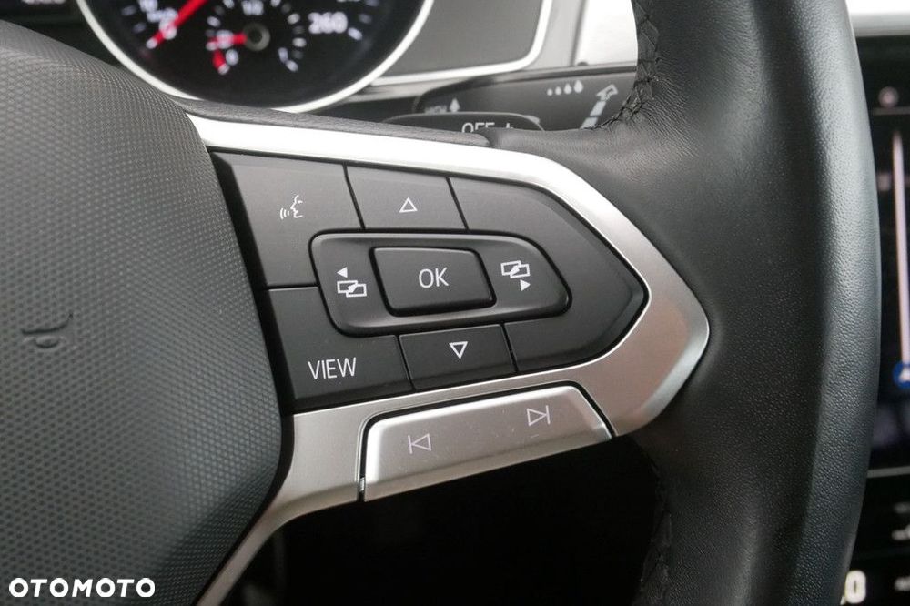 Volkswagen Passat Variant 2.0 TSI Business DSG - 24