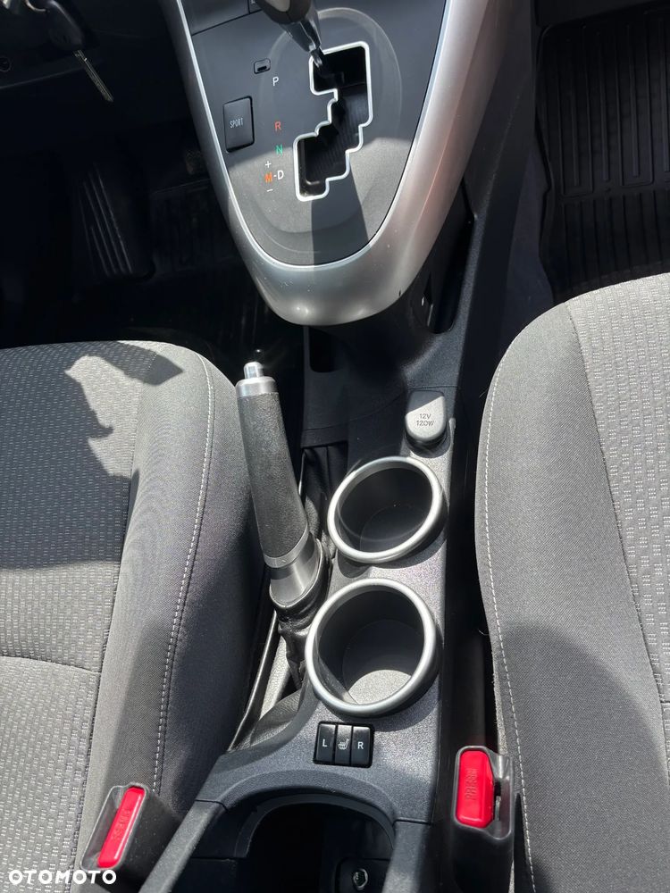 Toyota Verso 1.8 Multidrive Edition - 20