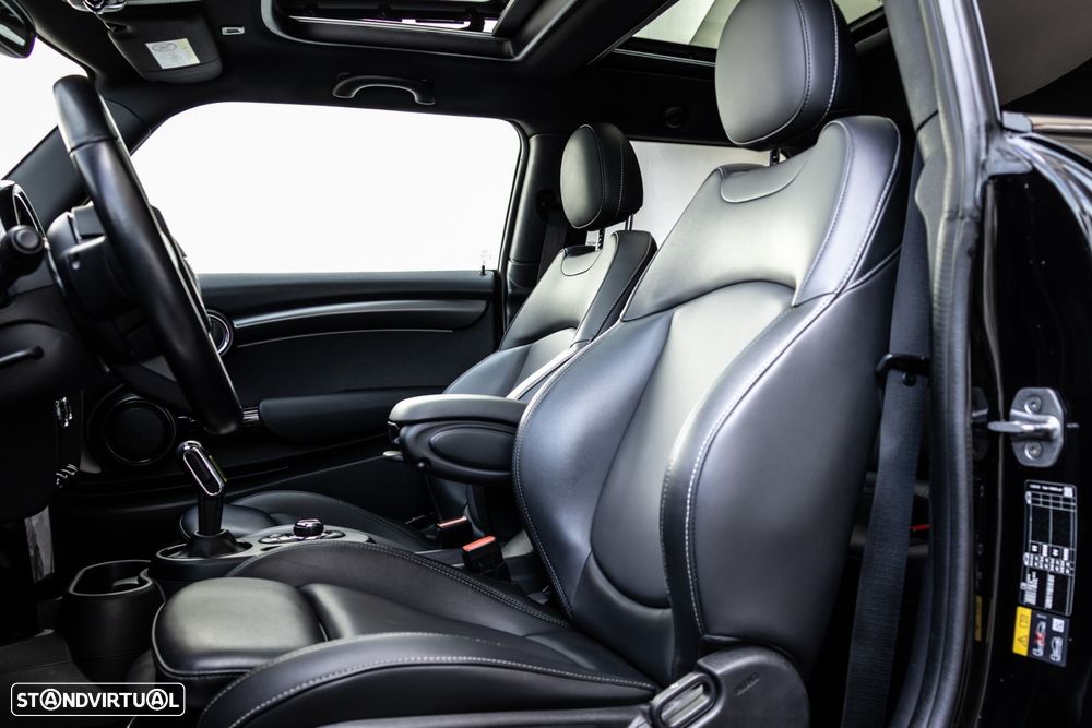 MINI 3 Portas Cooper E Classic S - 29