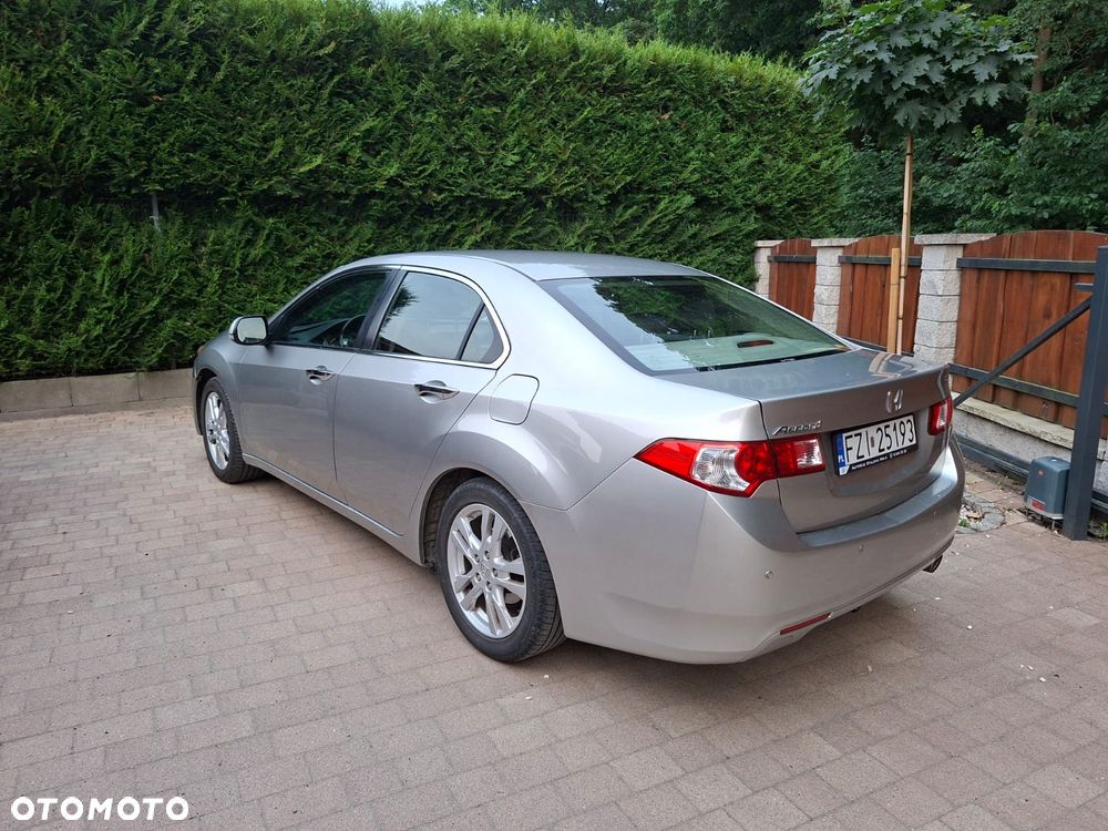 Honda Accord 2.0 Elegance - 2
