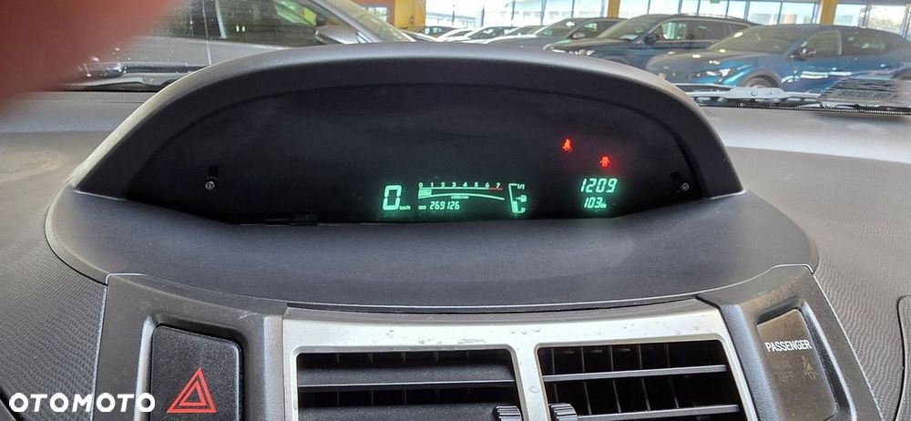 Toyota Yaris - 20