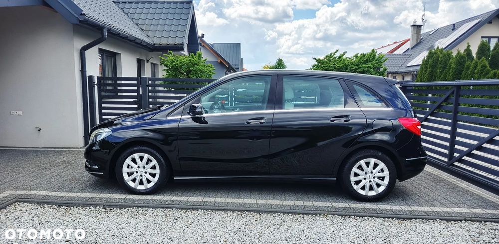Mercedes-Benz Klasa B 180 7G-DCT - 7