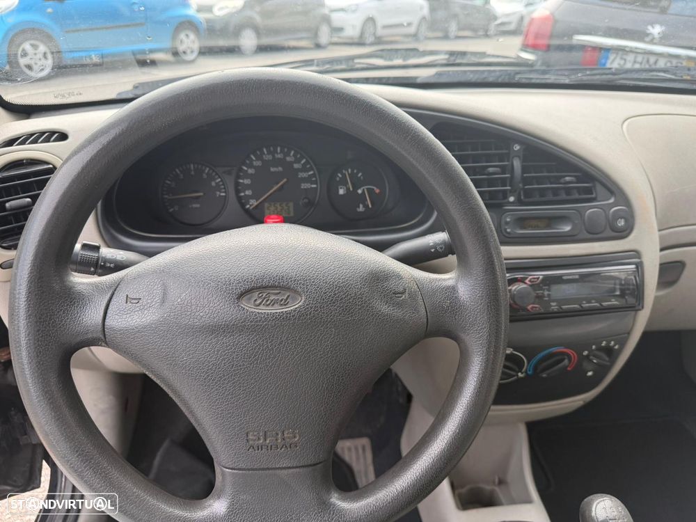 Ford Fiesta 1.25 Studio - 12