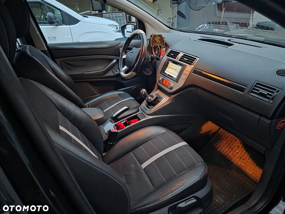 Ford Kuga - 8