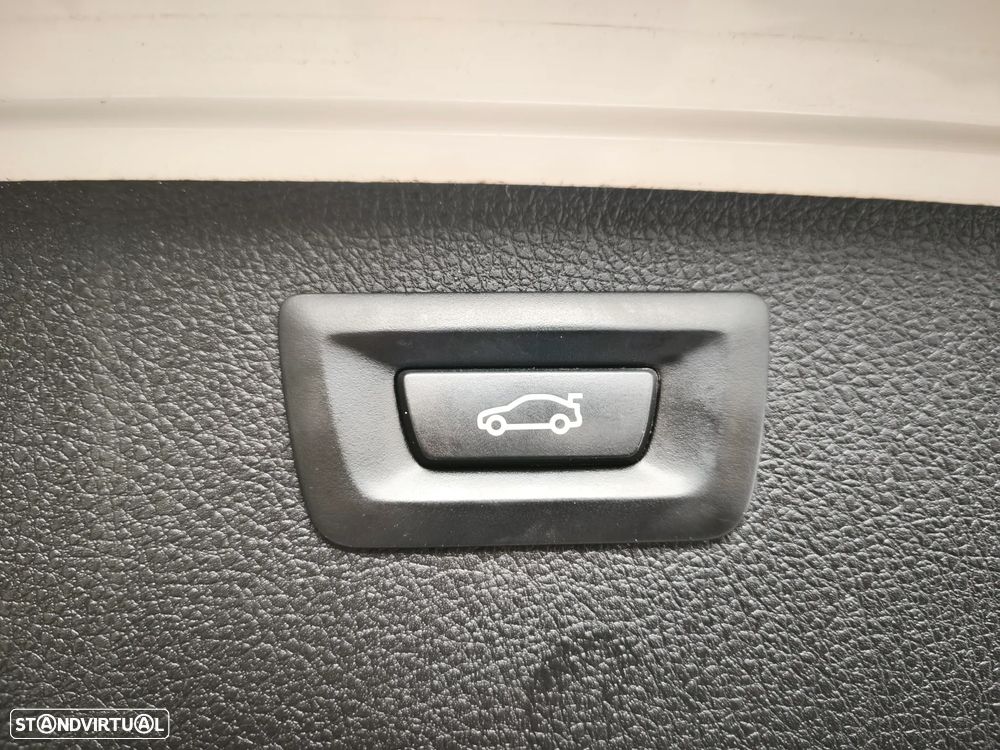 BMW 320 d Touring Auto Pack M - 37