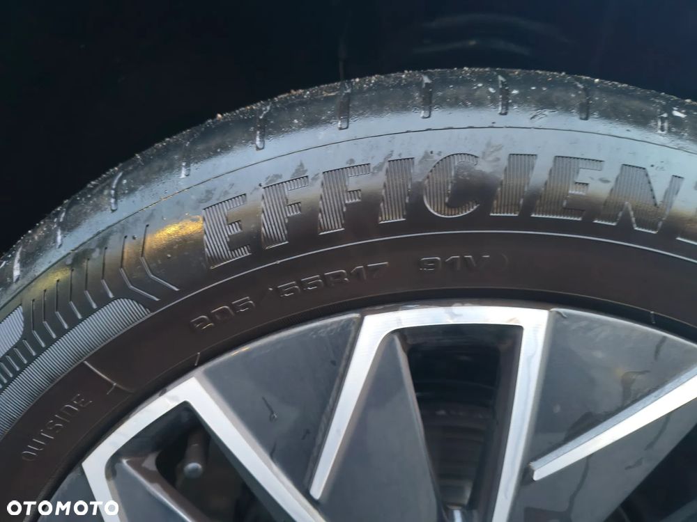 Skoda Kamiq 1.5 TSI Selection DSG - 3