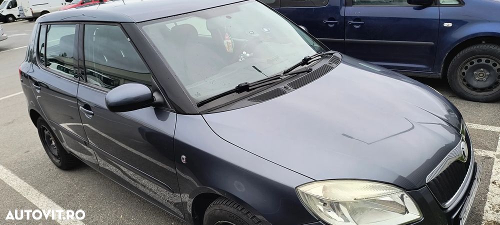 Skoda Fabia 1.2 HTP Ambiente - 2