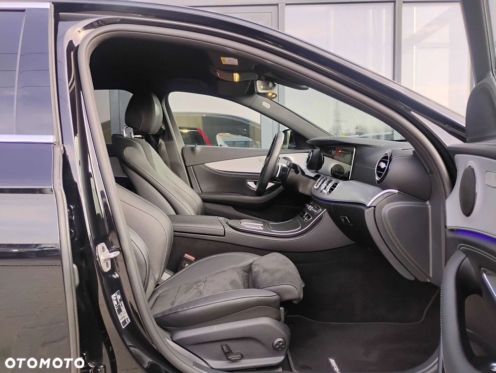 Mercedes-Benz Klasa E 220 d 4-Matic AMG - 17