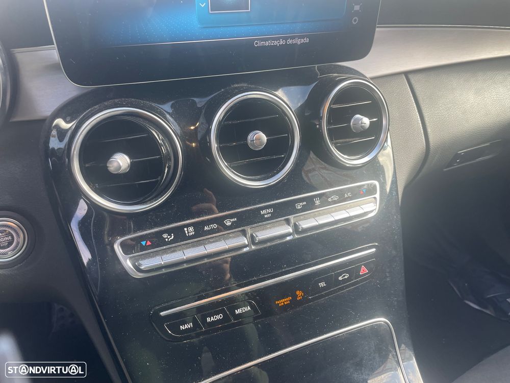 Mercedes-Benz C 300 BlueTEC Hybrid AMG Line - 12