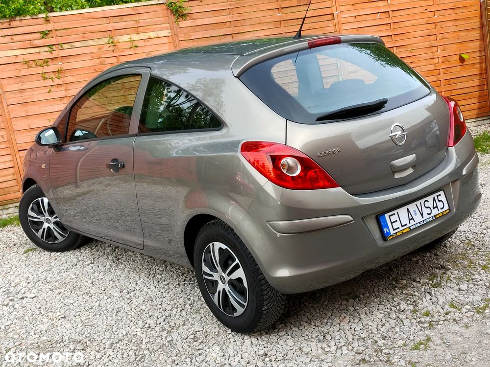 Opel Corsa 1.4 16V Active - 4