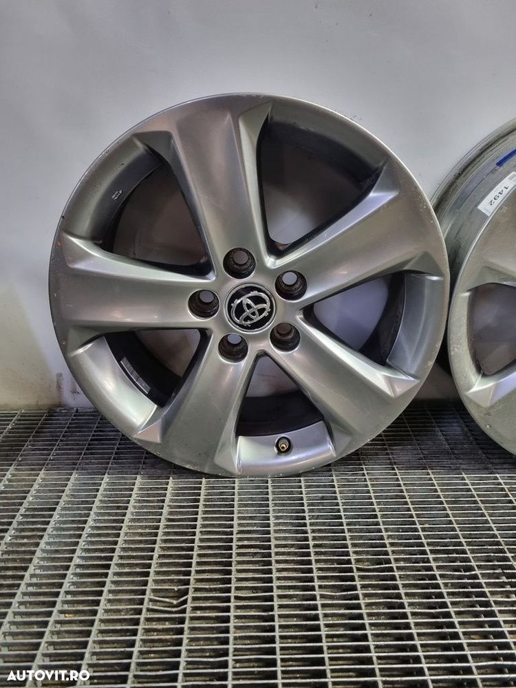 Jante aliaj Toyota Rav 4 IV 2012 - 2015 (1492) R17 ET39 5*114.3 - 2