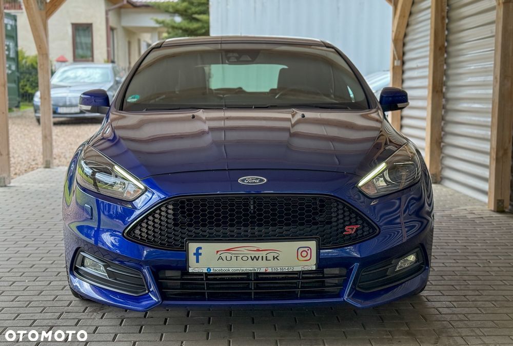 Ford Focus 2.0 EcoBoost ST mit Leder-Sport-Paket - 10