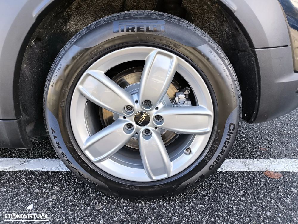 MINI Countryman Cooper SE ALL4 Auto - 29