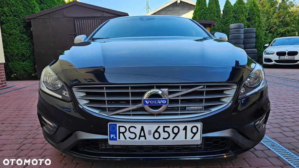 Volvo S60 T3 R-Design Summum - 16