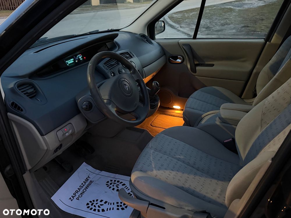 Renault Grand Scenic - 8