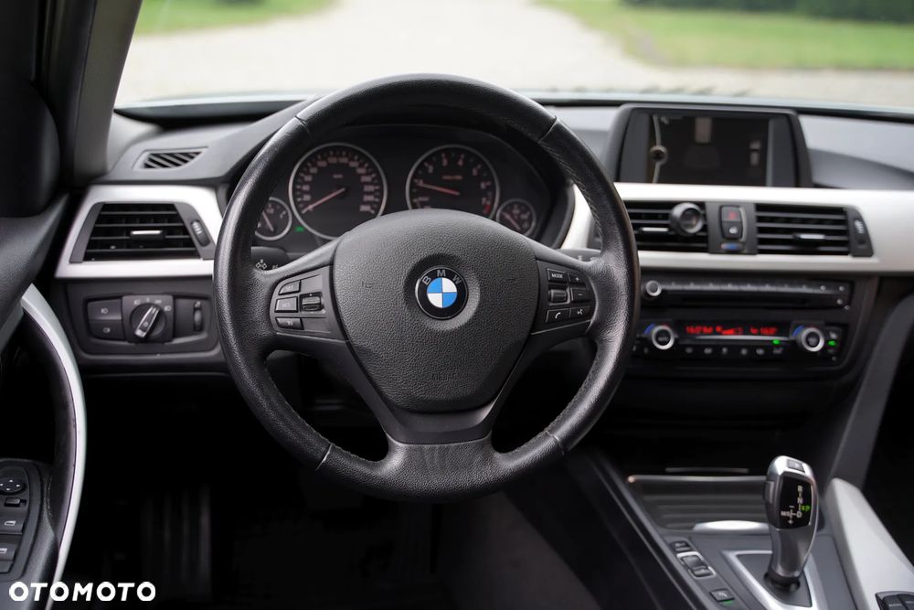 BMW Seria 3 - 17