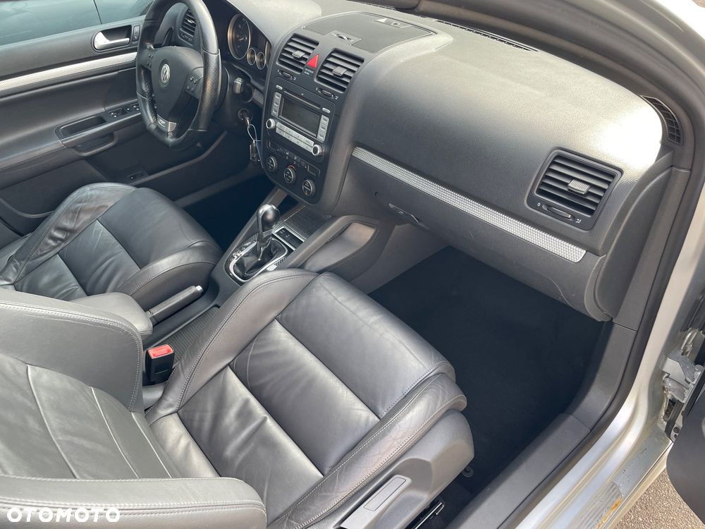 Volkswagen Golf V R32 DSG - 10