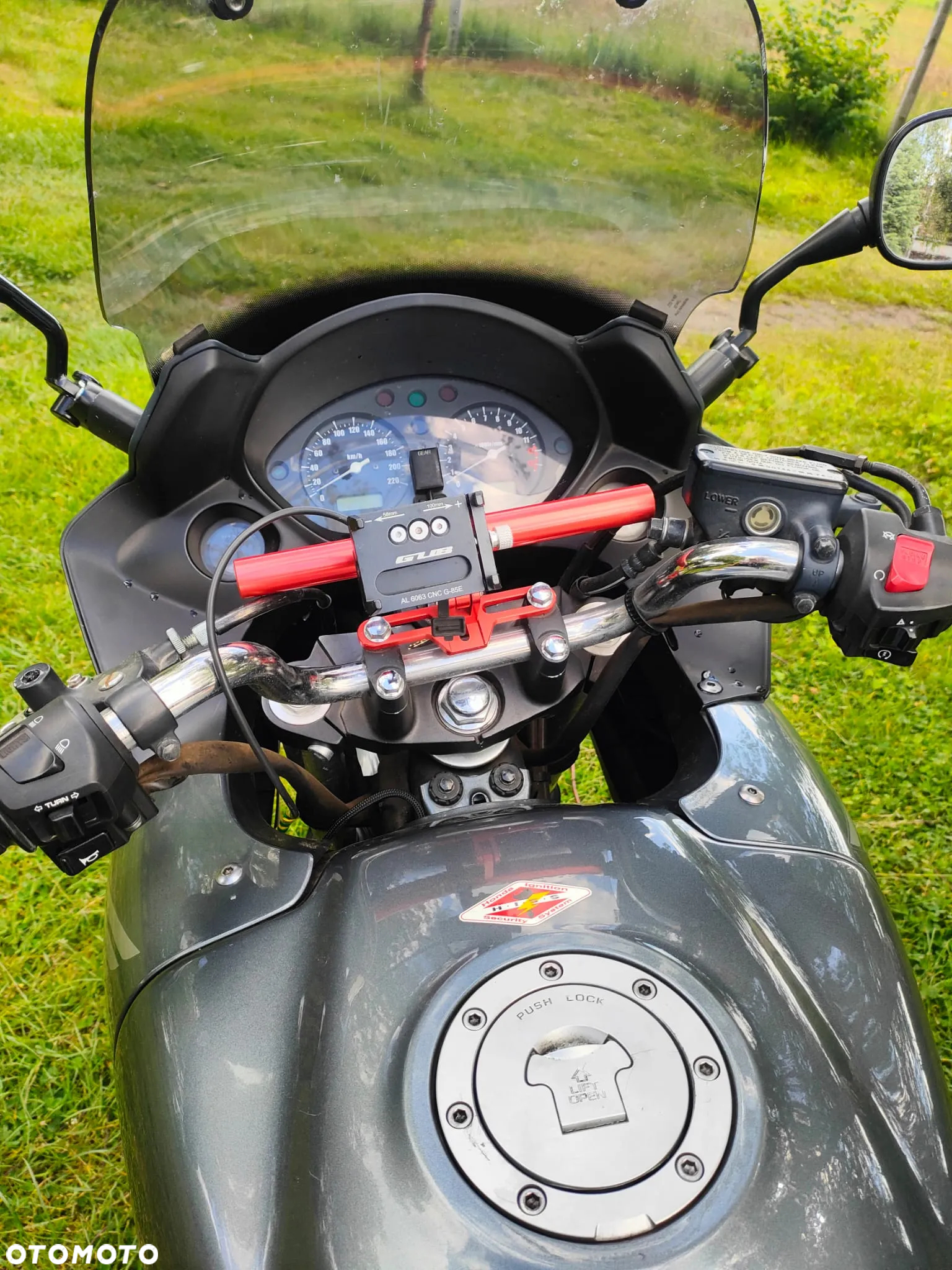 Yamaha Inny - 12