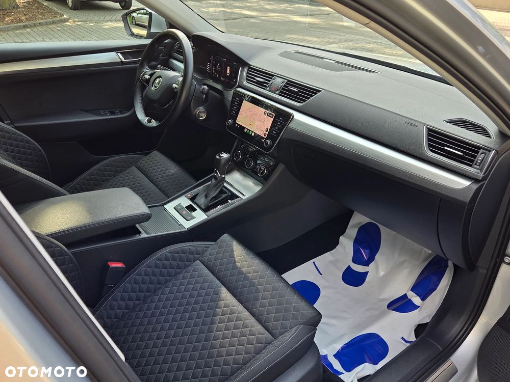 Skoda Superb 2.0 TDI SCR Ambition DSG - 20