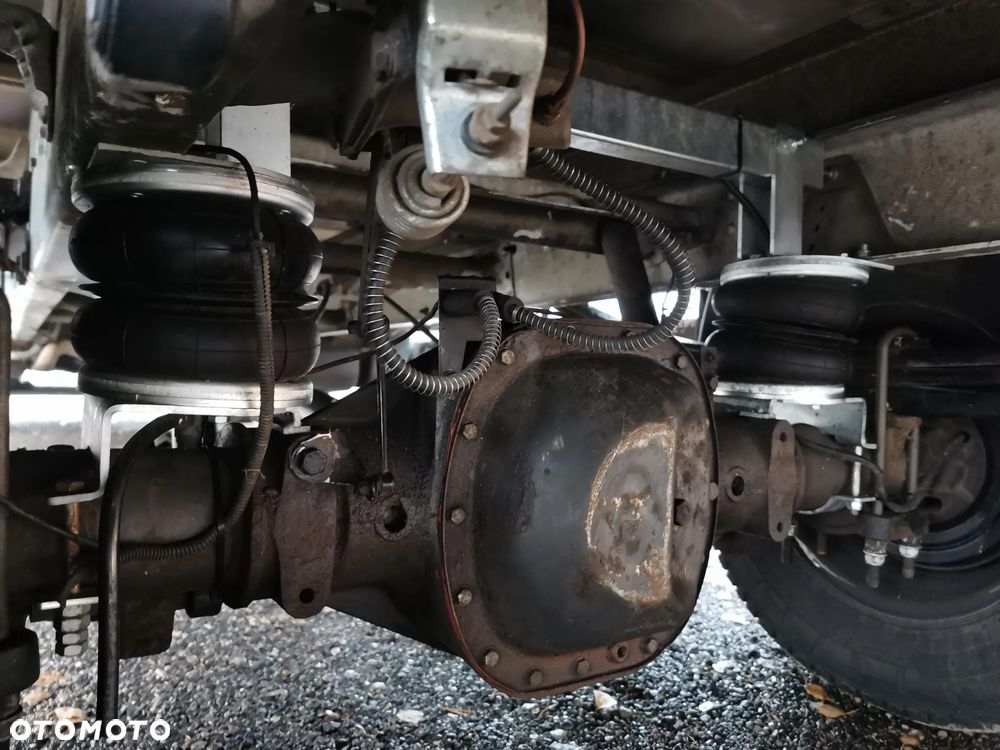 Renault Mascott 2,8 kat. B 3,5t bliźniak paka 5,7m Daily Master uszczelniony - 13