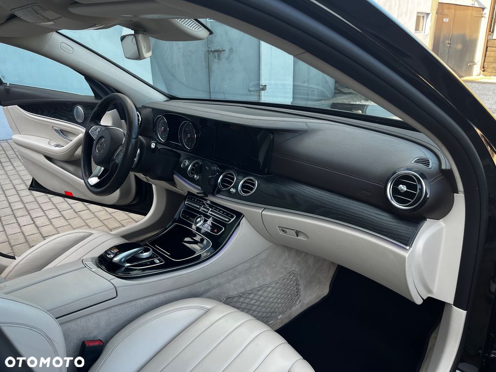 Mercedes-Benz Klasa E 220 d 9G-TRONIC - 14