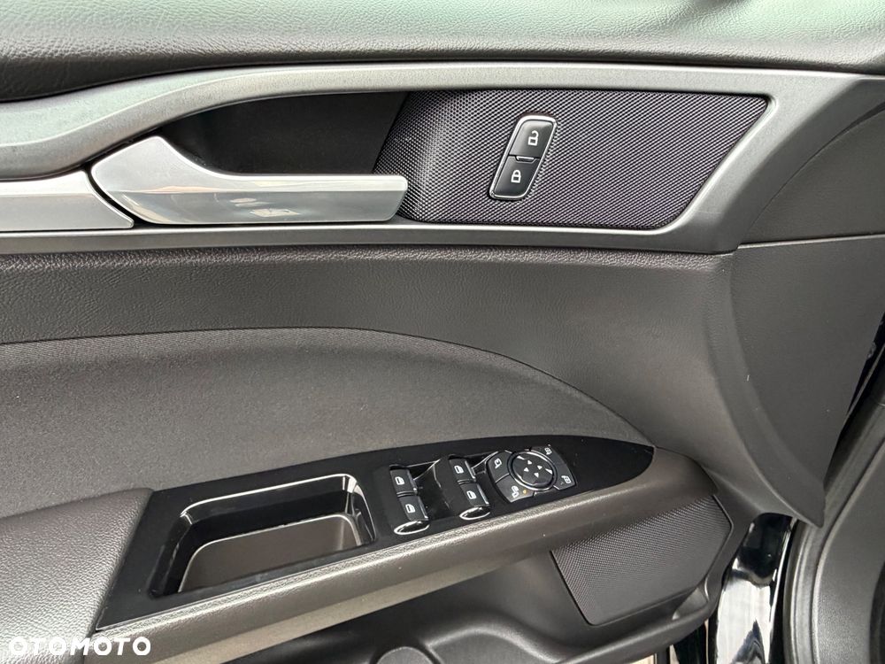Ford Mondeo 2.0 TDCi Titanium PowerShift - 26
