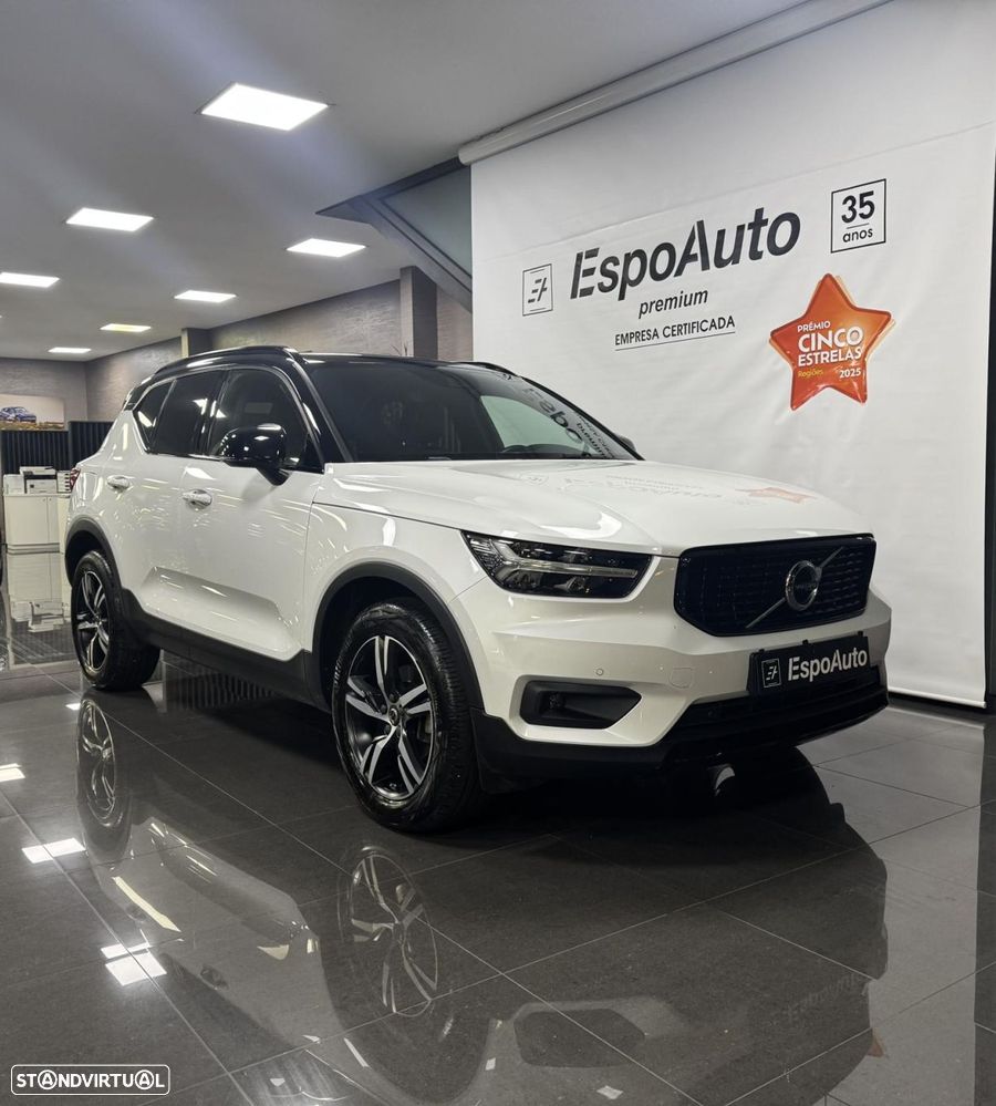 Volvo XC 40 1.5 T2 Momentum Plus - 1