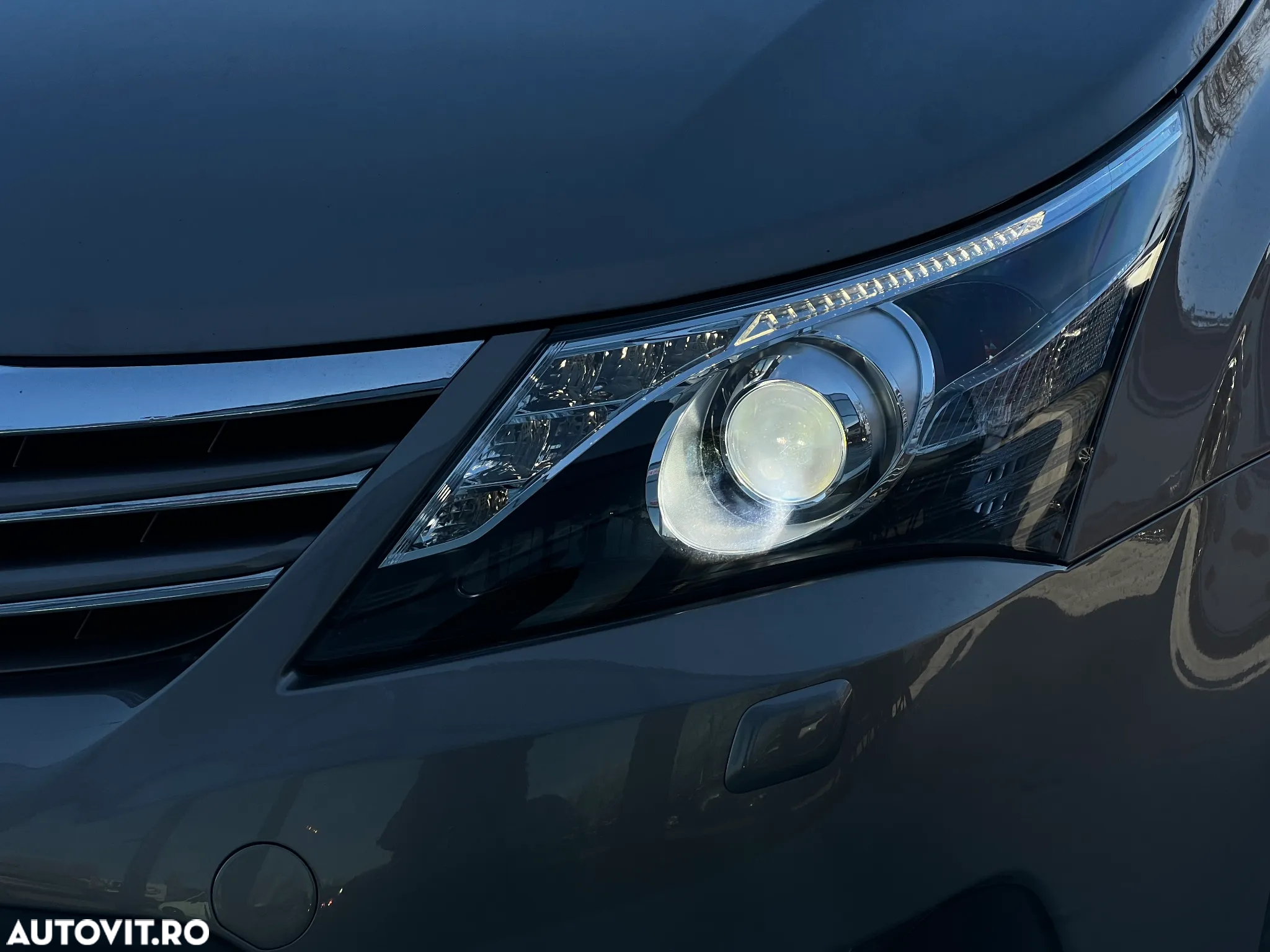 Toyota Avensis - 25