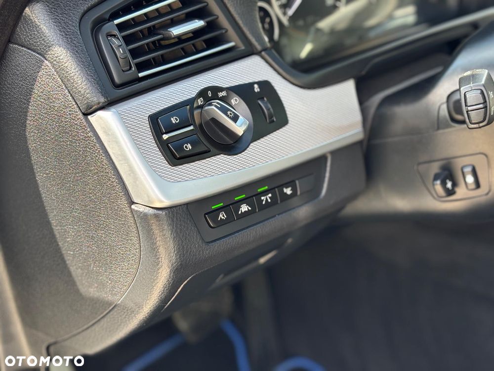 BMW Seria 5 520d M Sport - 17
