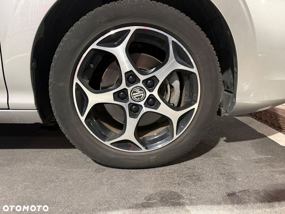 MG MG3 1.5 HEV+ Exclusive - 15