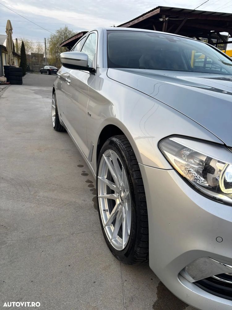 BMW Seria 5 520d xDrive AT - 2