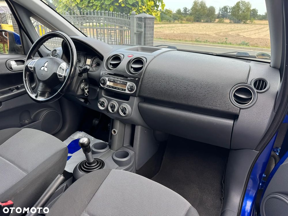 Mitsubishi Colt 1.3 Invite - 18