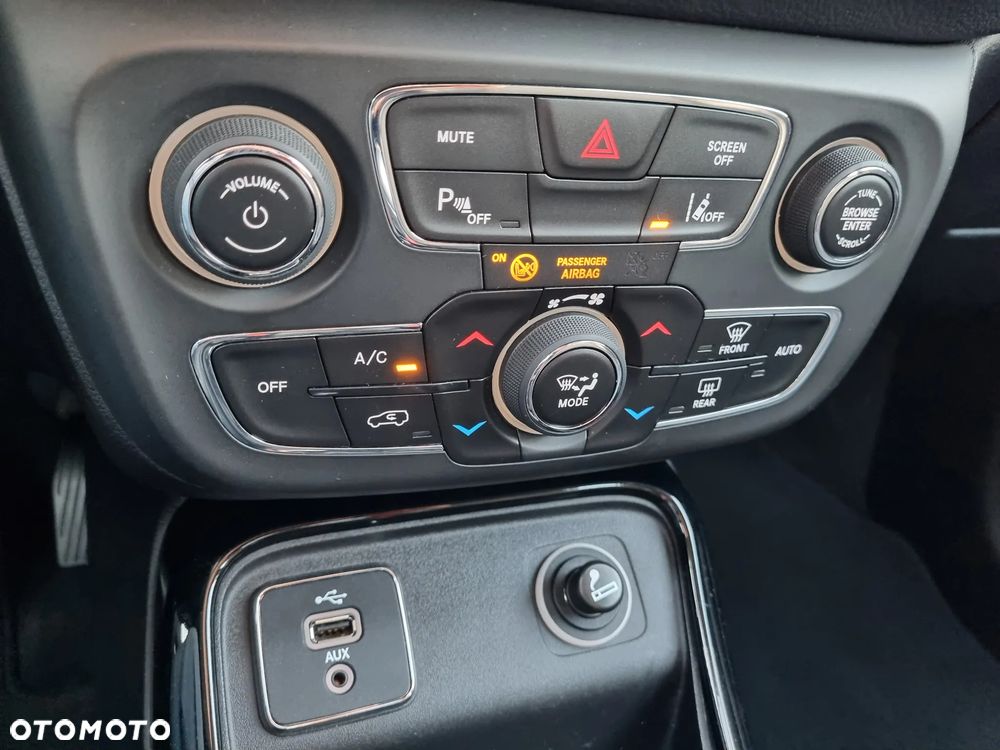 Jeep Compass 1.4 TMair Night Eagle FWD S&S - 23