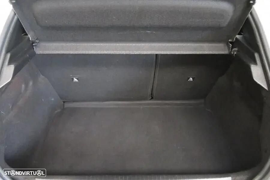 Peugeot 208 1.2 PureTech Active - 17