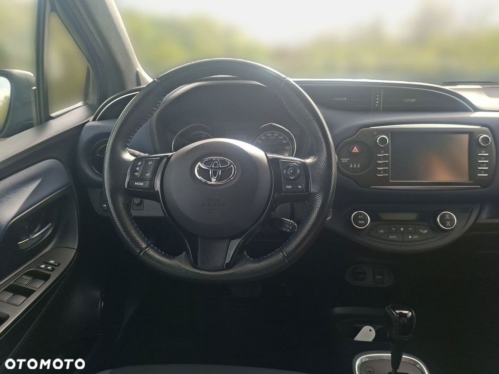 Toyota Yaris - 16