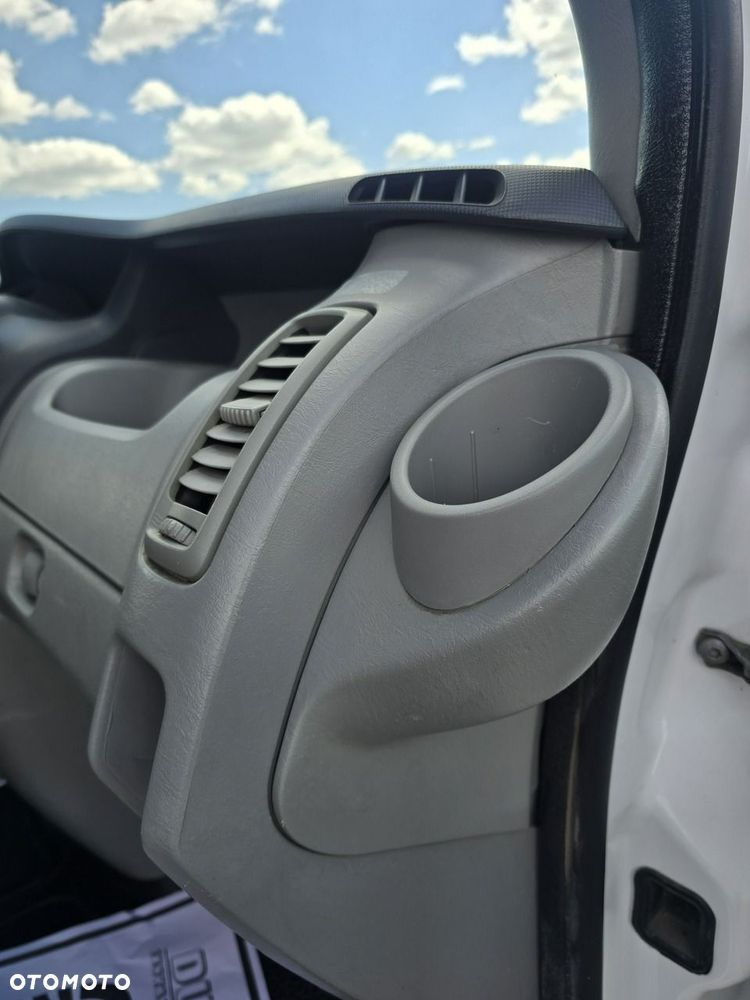Opel Vivaro - 17
