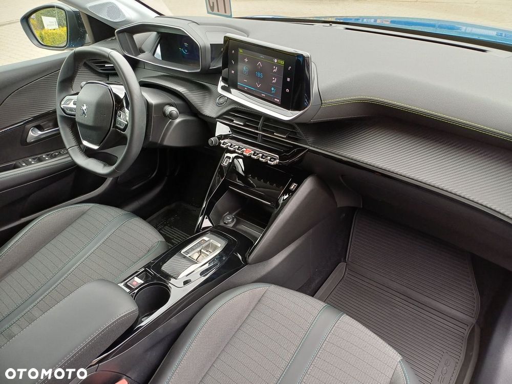 Peugeot 208 - 14