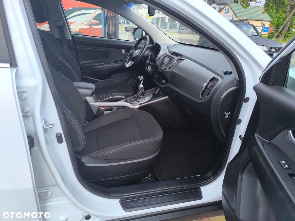 Kia Sportage 1.7 CRDI 2WD Dream-Team Edition - 16