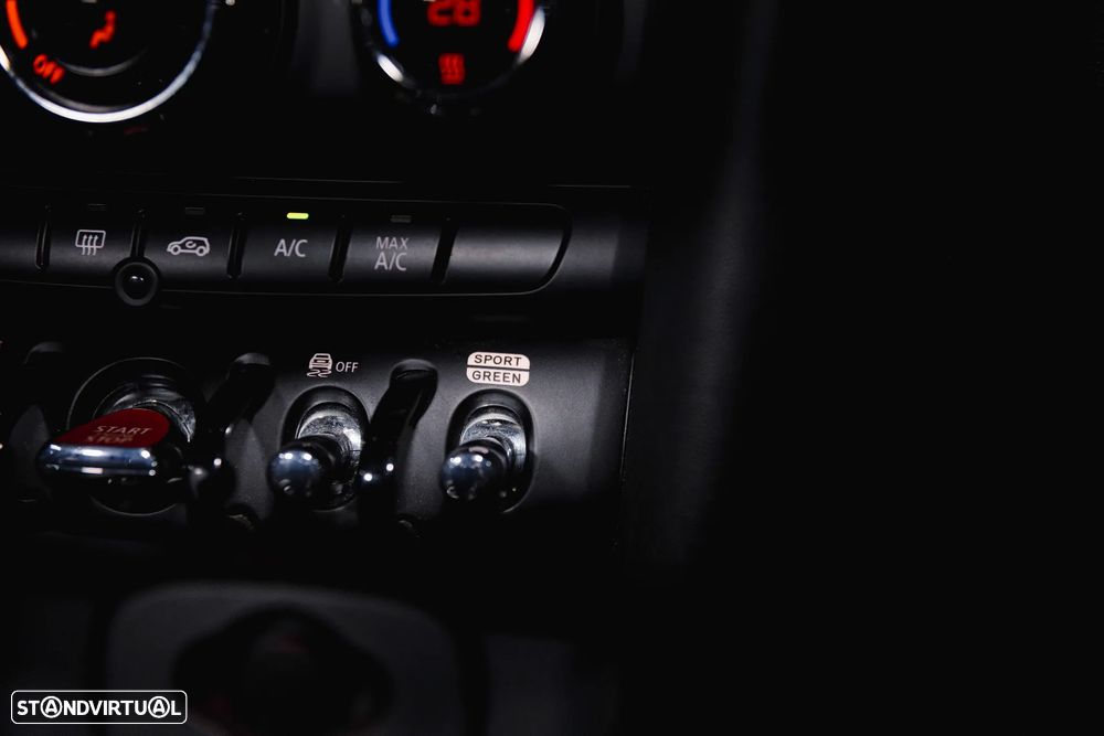 MINI 3 Portas John Cooper Works Auto Desportiva - 23