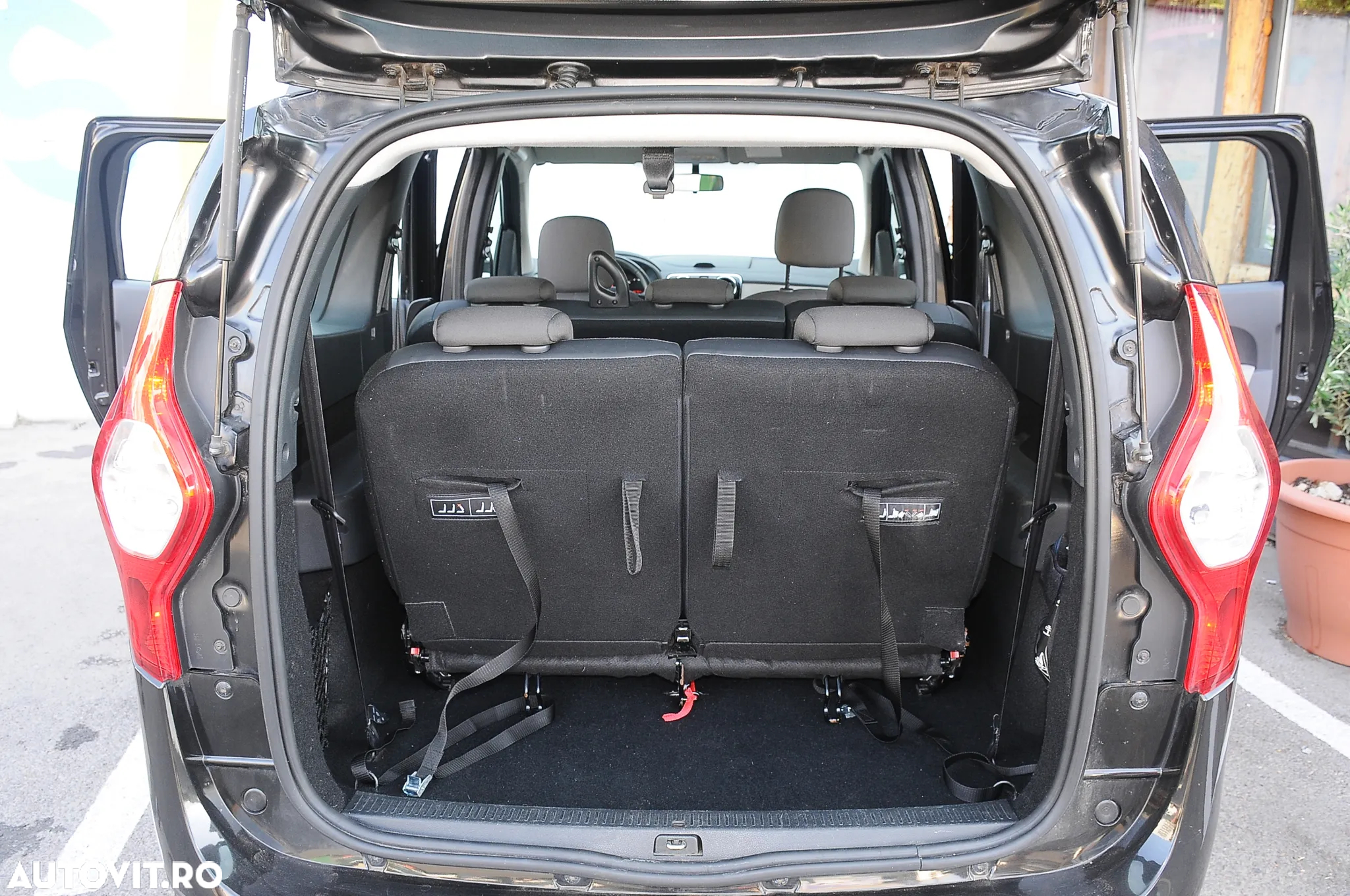 Dacia Lodgy 1.5 dCi 90 CP Ambiance - 16