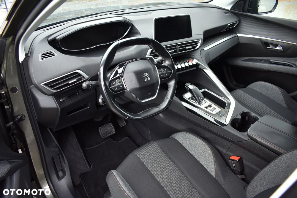 Peugeot 5008 BlueHDi 130 EAT8 Active - 24